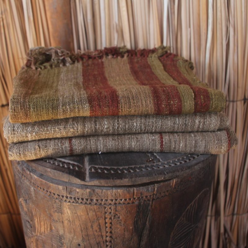 Cotton and rafia artisan cushion 40x60cm
